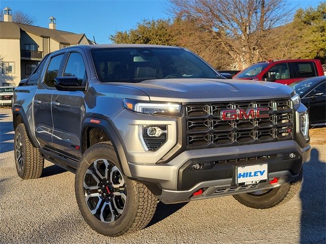 2025 GMC Canyon 4WD AT4