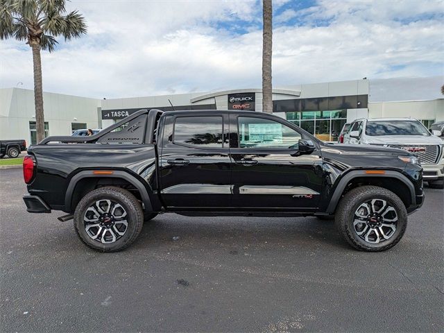 2025 GMC Canyon 4WD AT4