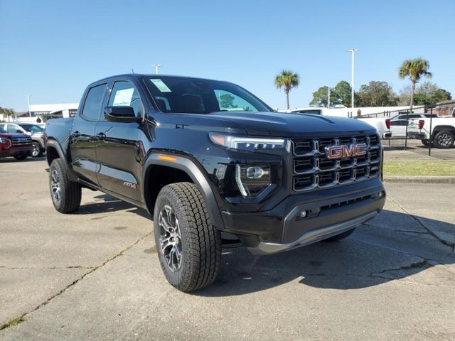 2025 GMC Canyon 4WD AT4