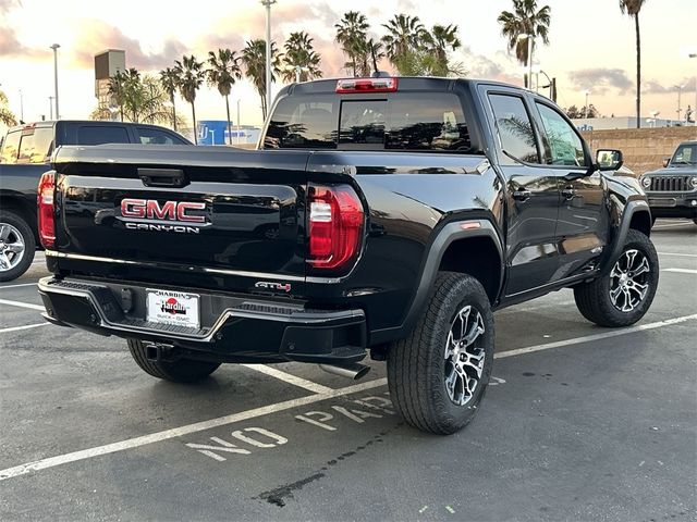 2025 GMC Canyon 4WD AT4