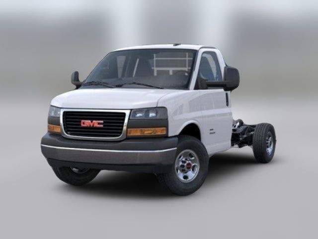 2025 GMC Savana Base