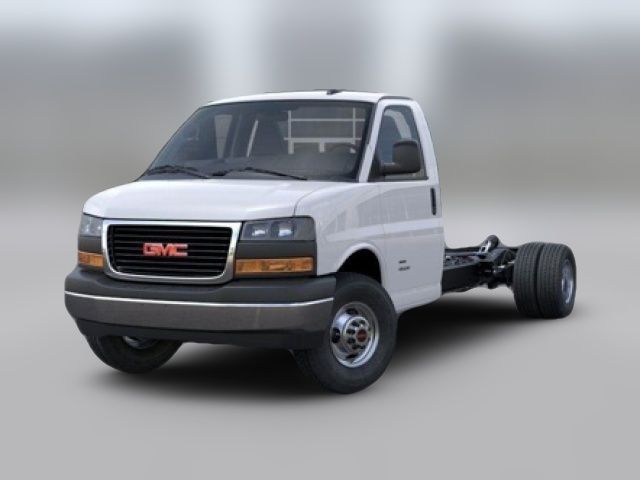 2025 GMC Savana Base