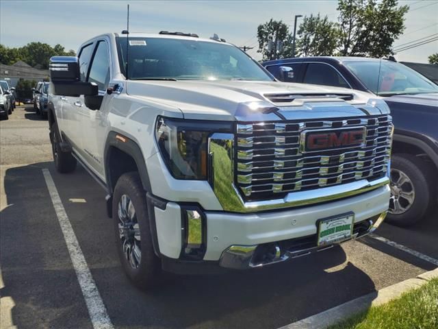 2025 GMC Sierra 2500HD Denali