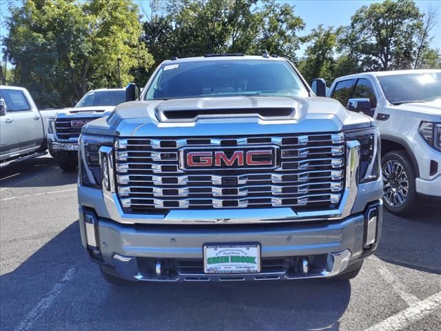 2025 GMC Sierra 3500HD Denali