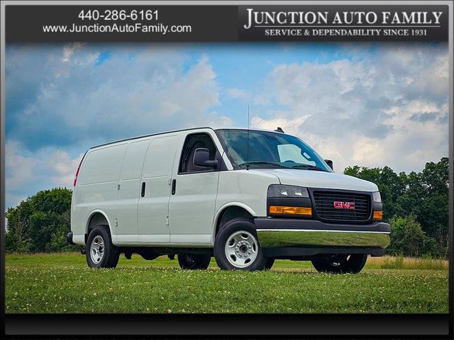 2025 GMC Savana Base