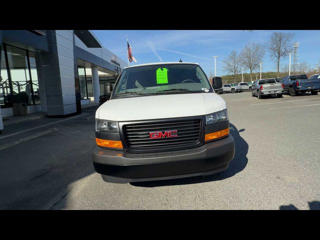 2025 GMC Savana Base