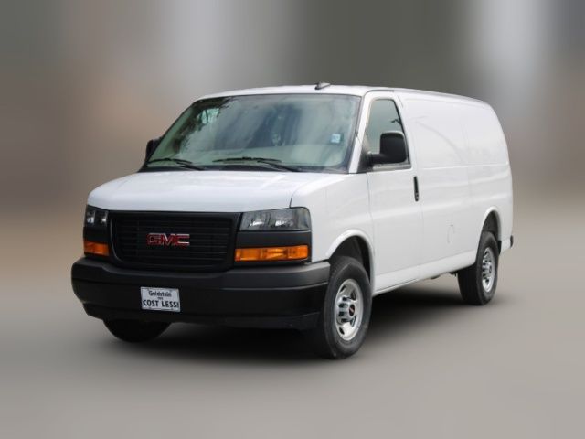 2025 GMC Savana Base