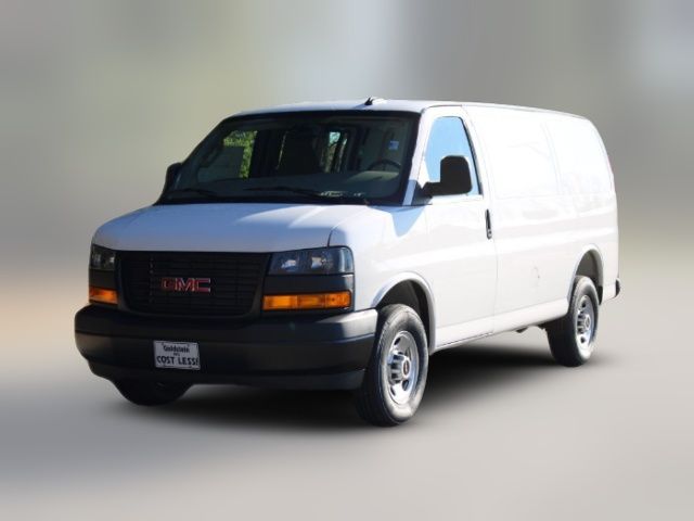 2025 GMC Savana Base