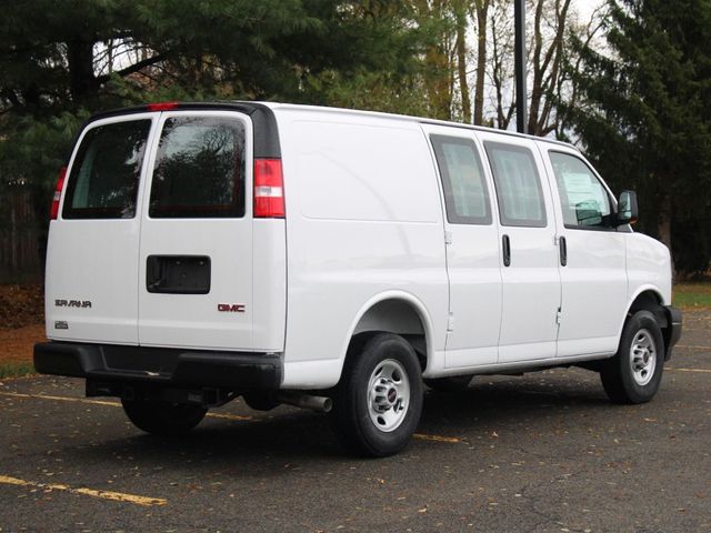 2025 GMC Savana Base