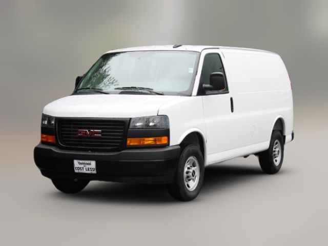 2025 GMC Savana Base