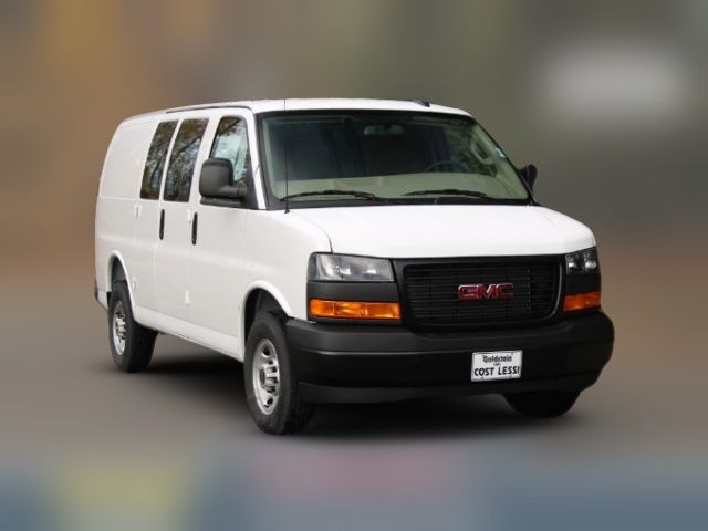 2025 GMC Savana Base