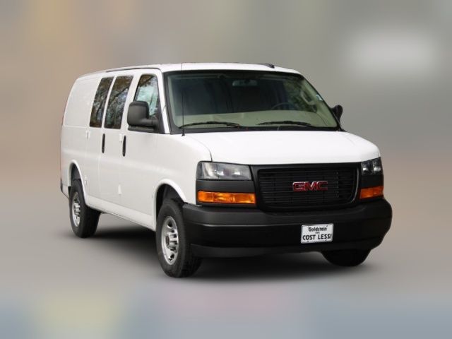 2025 GMC Savana Base