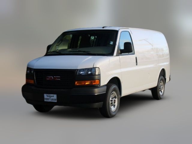 2025 GMC Savana Base