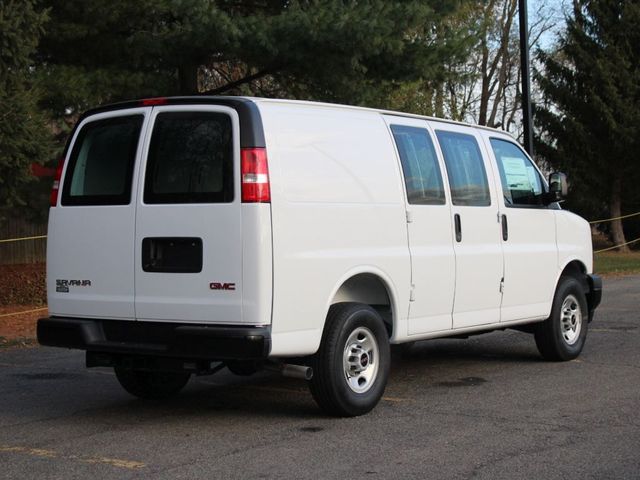 2025 GMC Savana Base