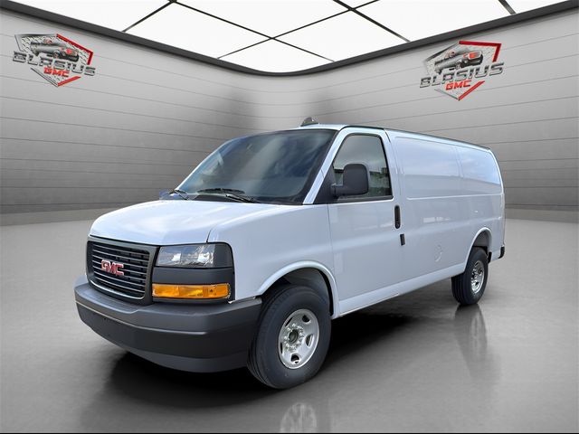 2025 GMC Savana Base