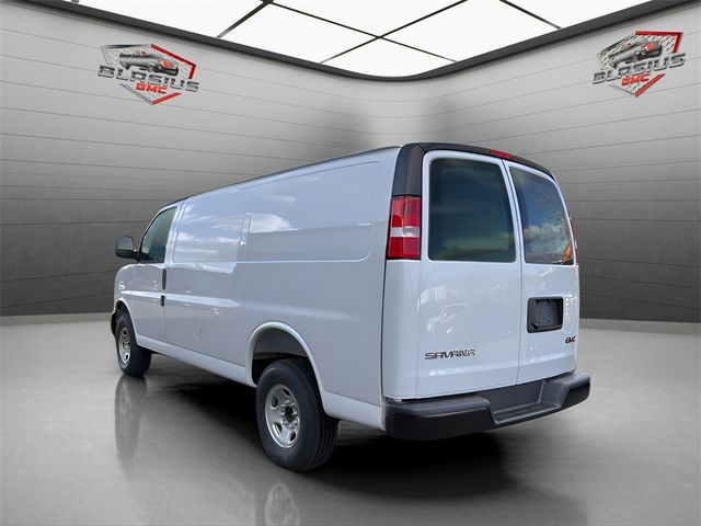 2025 GMC Savana Base