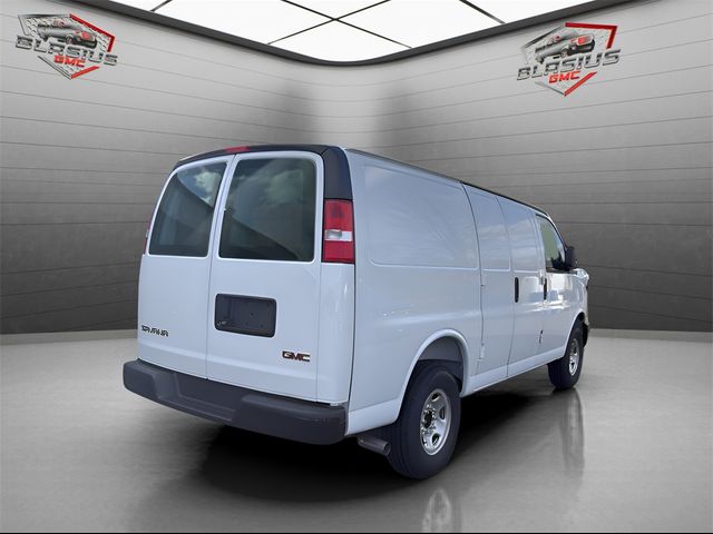 2025 GMC Savana Base