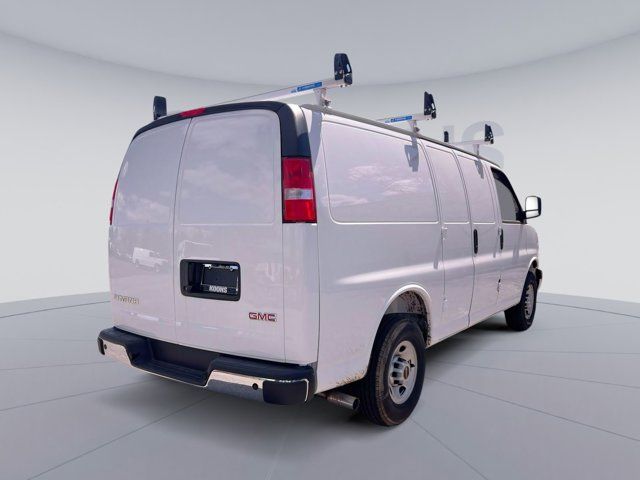 2025 GMC Savana Base