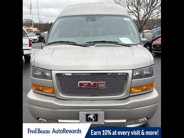 2025 GMC Savana Base