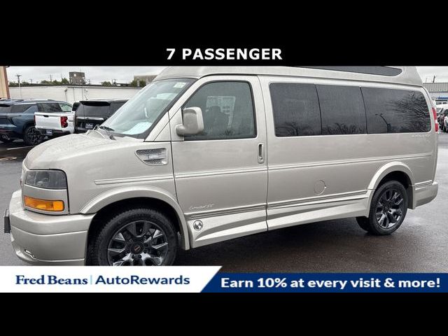 2025 GMC Savana Base