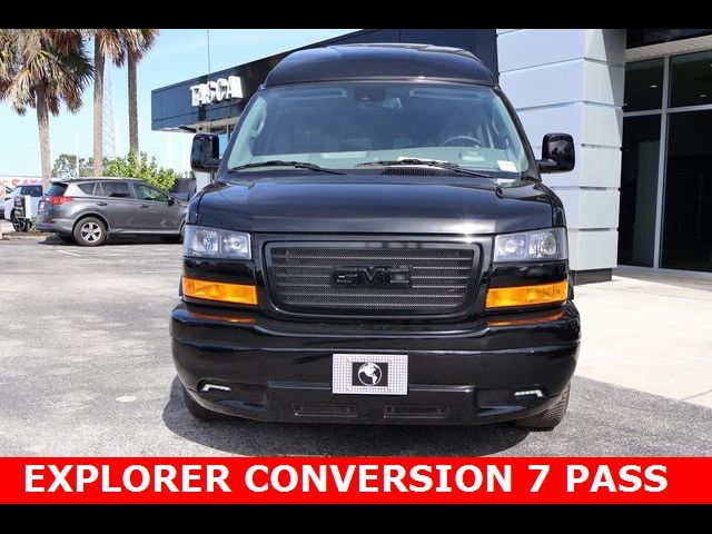 2025 GMC Savana Base