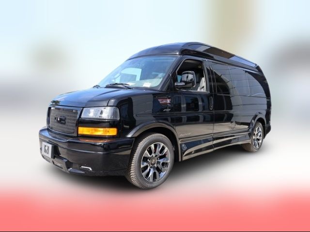 2025 GMC Savana Base