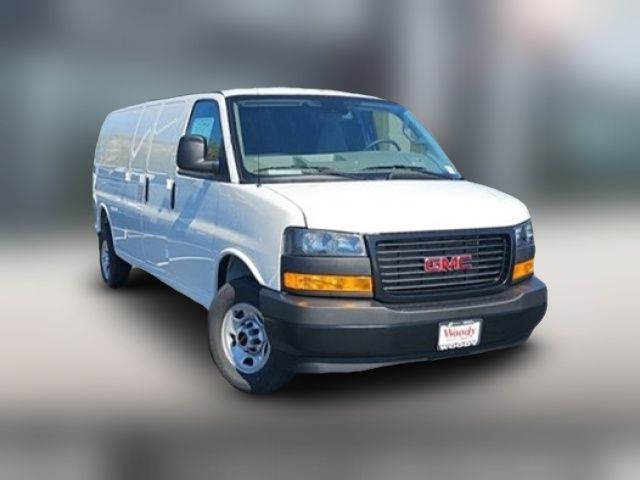 2025 GMC Savana Base