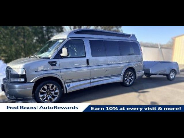 2025 GMC Savana Base