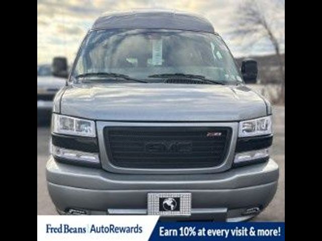2025 GMC Savana Base