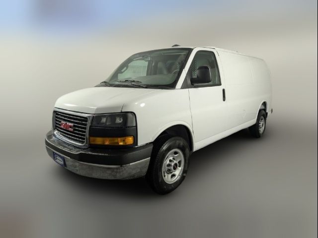 2025 GMC Savana Base