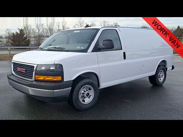2025 GMC Savana Base