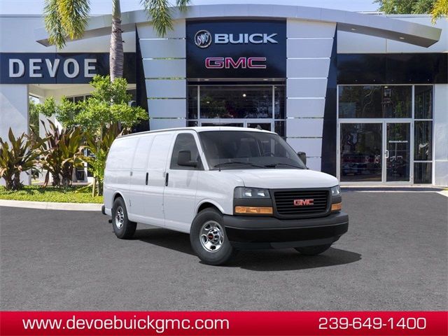 2025 GMC Savana Base