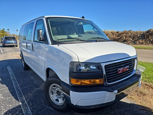 2025 GMC Savana Base