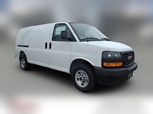 2025 GMC Savana Base