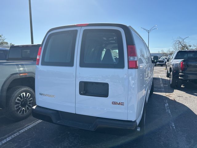 2025 GMC Savana Base