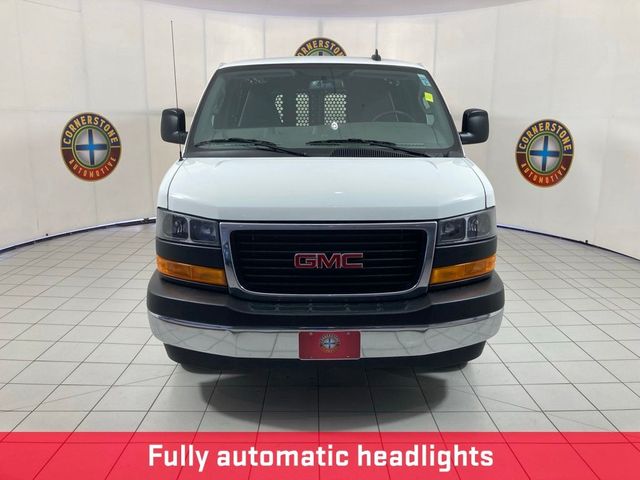 2025 GMC Savana Base
