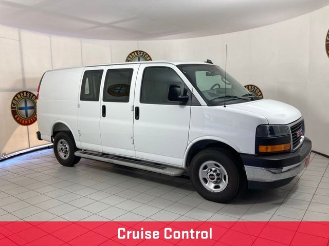 2025 GMC Savana Base