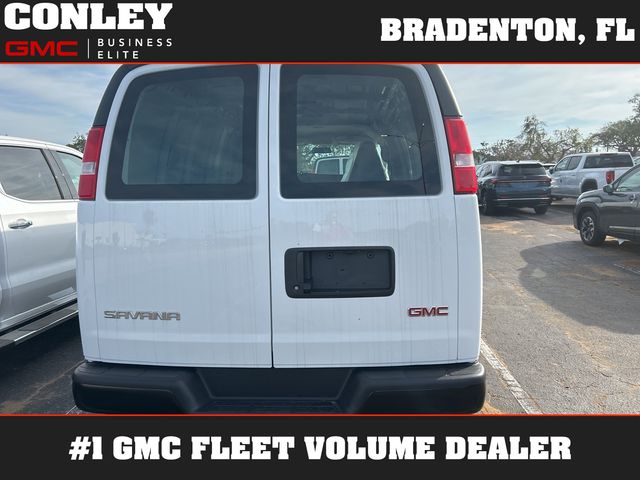 2025 GMC Savana Base