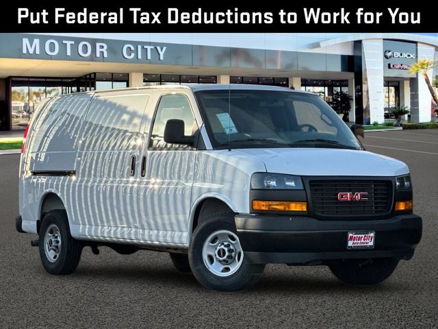 2025 GMC Savana Base