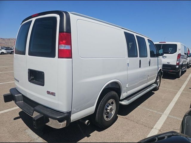 2025 GMC Savana Base