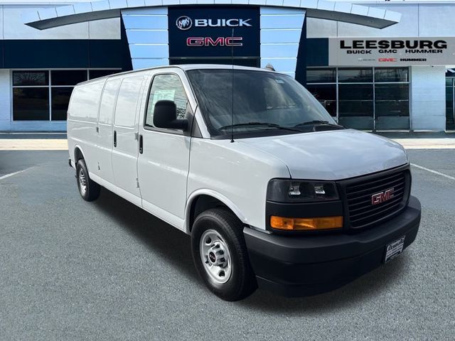 2025 GMC Savana Base
