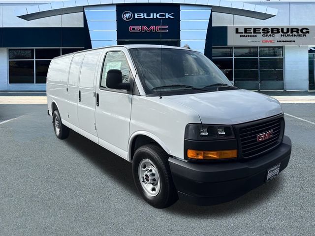 2025 GMC Savana Base