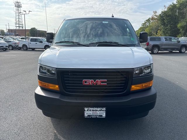 2025 GMC Savana Base