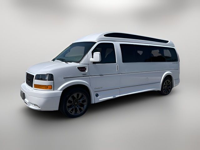 2025 GMC Savana Base