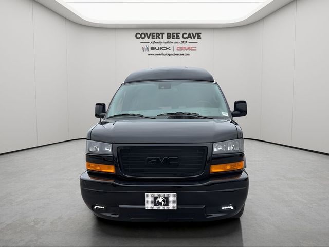 2025 GMC Savana Base