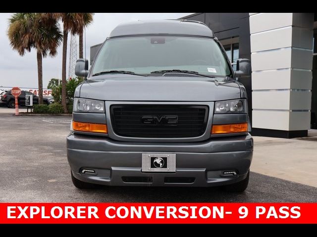 2025 GMC Savana Base