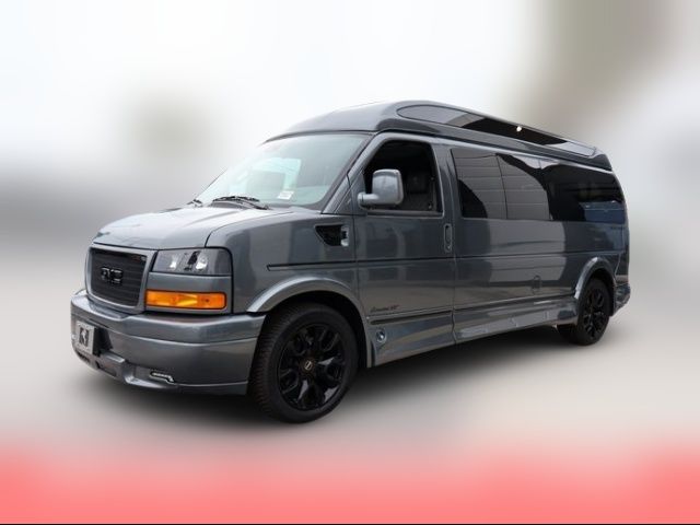 2025 GMC Savana Base