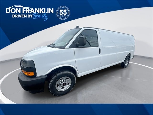 2025 GMC Savana Base