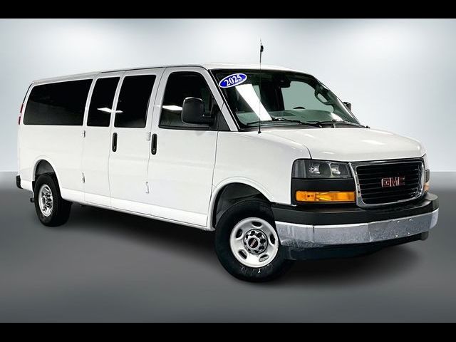 2025 GMC Savana LT