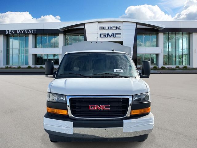 2025 GMC Savana Base